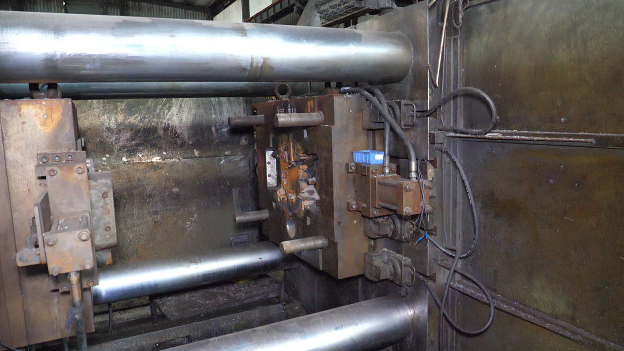 italpresse_ip_1350_sc_die_casting_machine_kk1442_p9SatOGYWsF4CJi Italpresse IP 1350 SC stroj na tlakové lití za studena KK1442, použitý