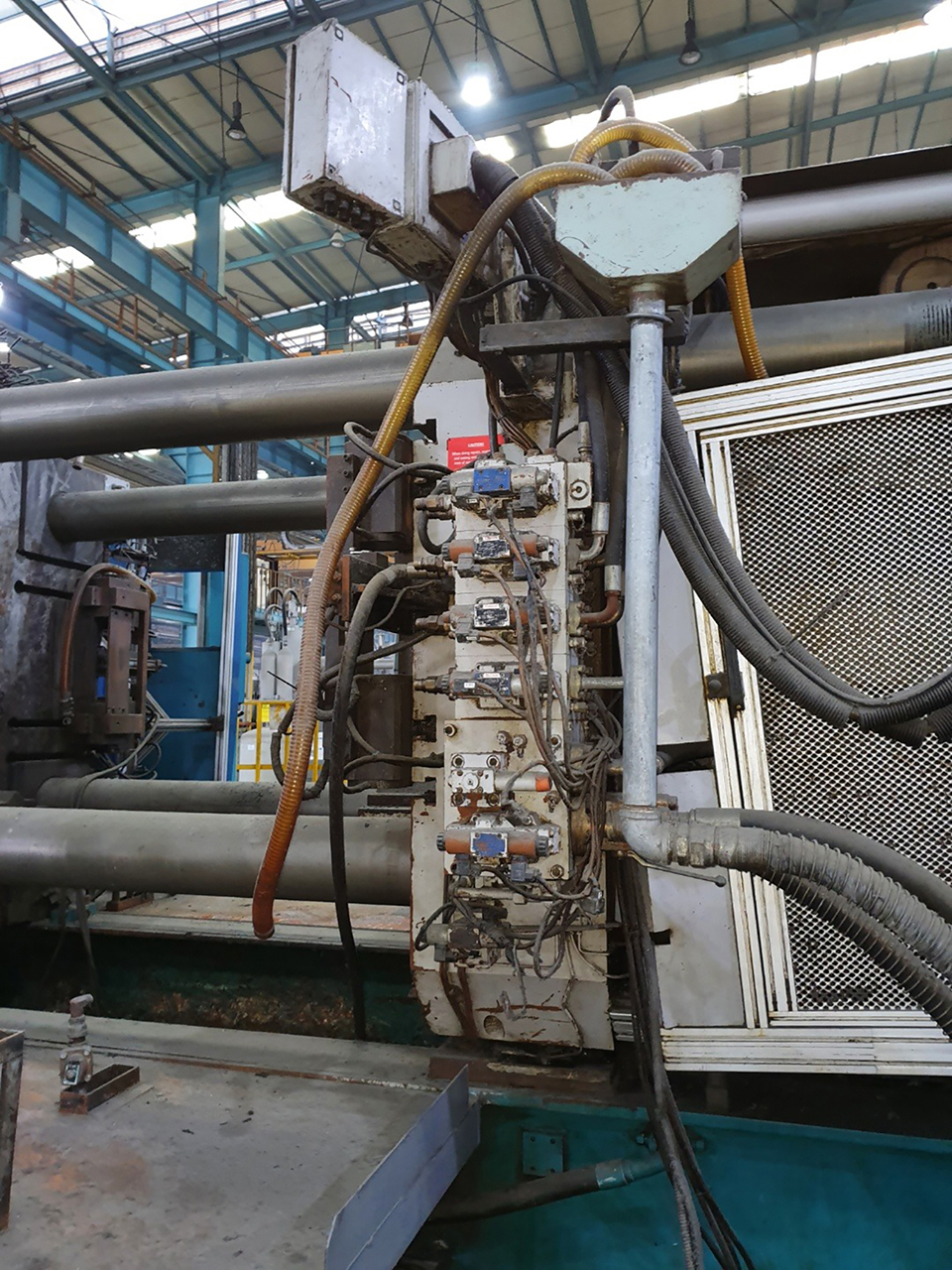 Bühler Evolution 140 D stroj na tlakové lití za studena KK1650, použitý Bühler Evolution 140 D stroj na tlakové lití za studena KK1650, použitý