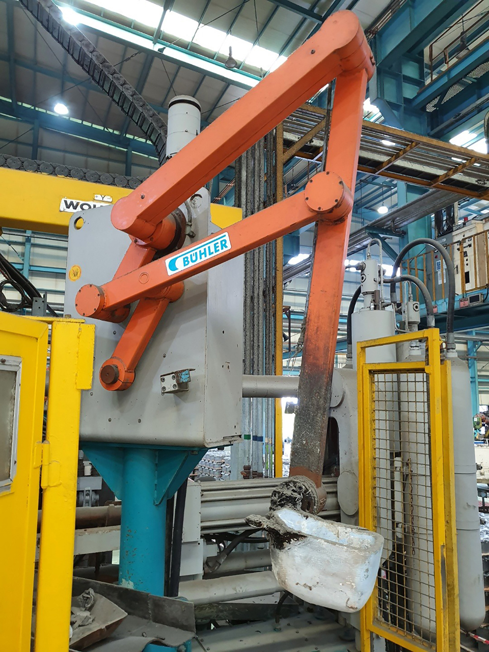 Bühler Evolution 140 D stroj na tlakové lití za studena KK1651, použitý Bühler Evolution 140 D stroj na tlakové lití za studena KK1651, použitý
