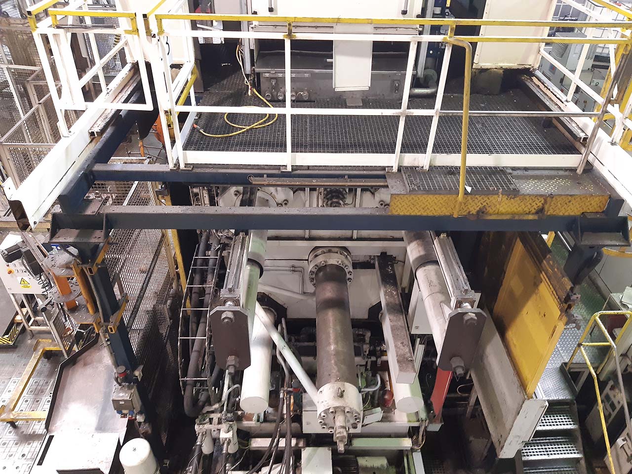 Frech GDK 1600-130 OC stroj na tlakové lití za studena KK1637, použitý Frech GDK 1600-130 OC stroj na tlakové lití za studena KK1637, použitý