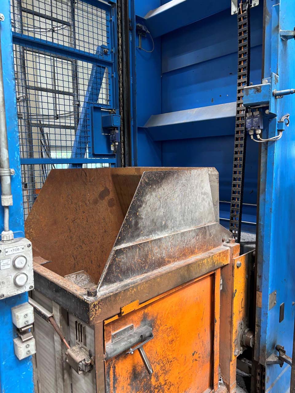 StrikoWestofen MH II-T 3000/2000 G-eg Plus+ tavicí a udržovací pec O1843, použitá